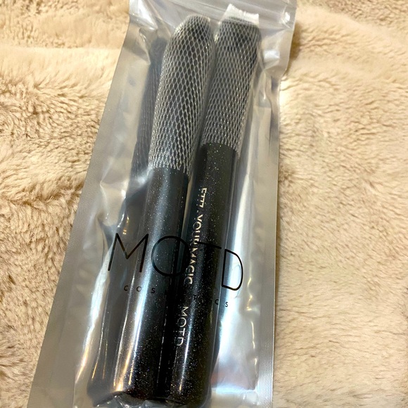✨YOUR MAJIC MOTD makeup brushes ✨ - Picture 3 of 5
